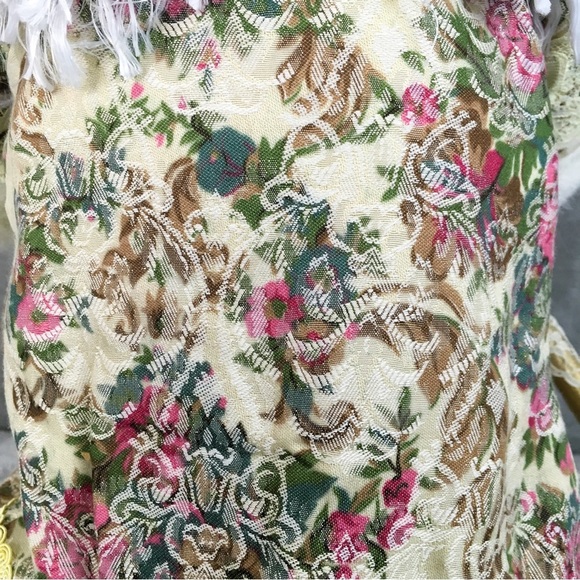 Vintage Santa Claus tree topper with floral jacket & flower crown - Picture 4 of 12